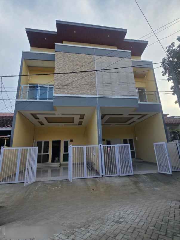 dijual rumah siap huni di harapan indah bekasi