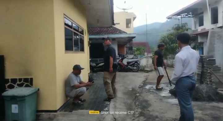 dijual rumah songgokerto