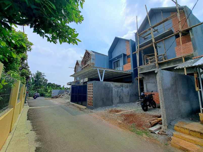 dijual rumah sukatani