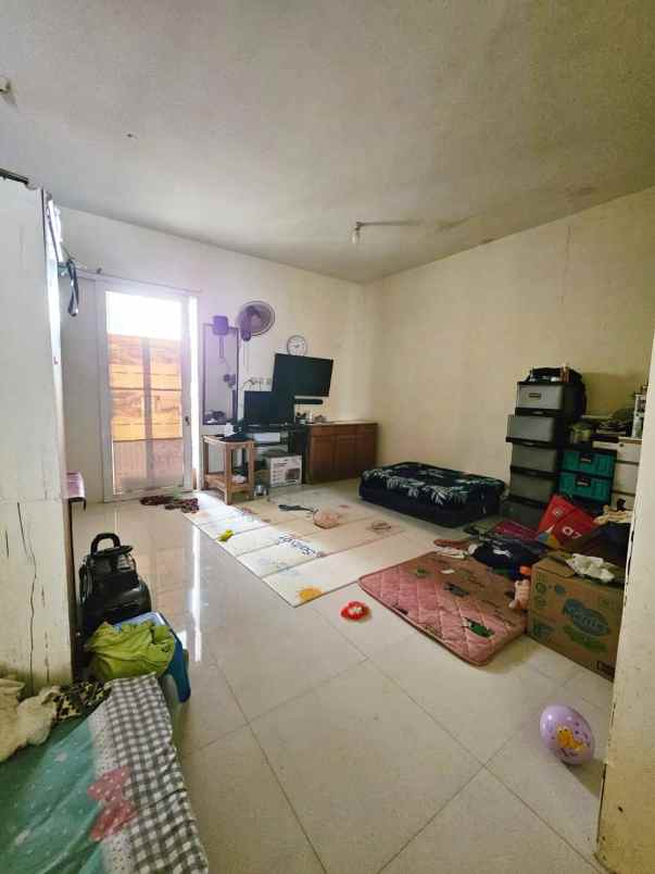 dijual rumah summarecon bluebell