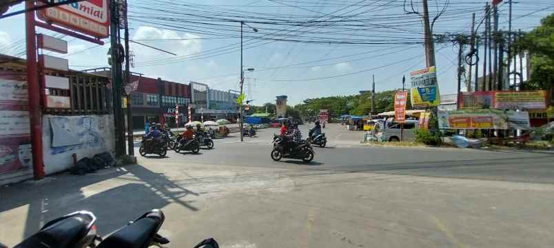 dijual rumah taman alamanda karang