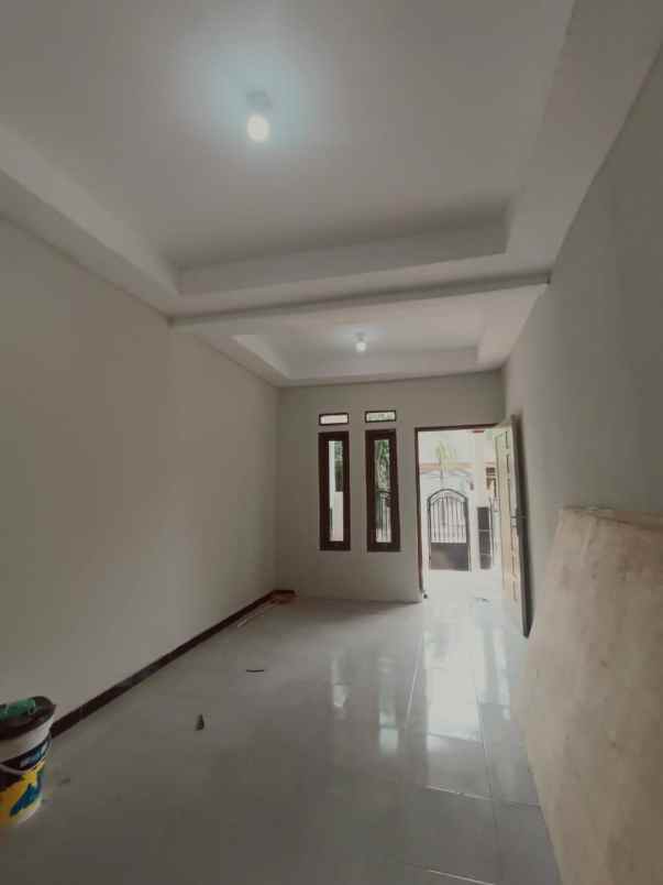 dijual rumah taman harapan baru