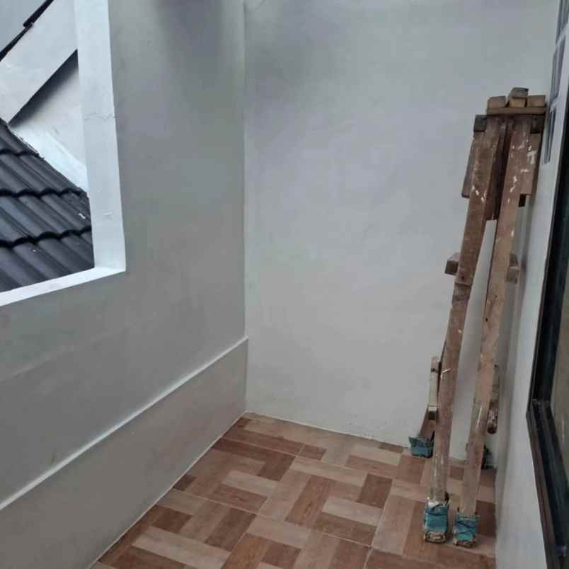 dijual rumah taman harapan baru kota