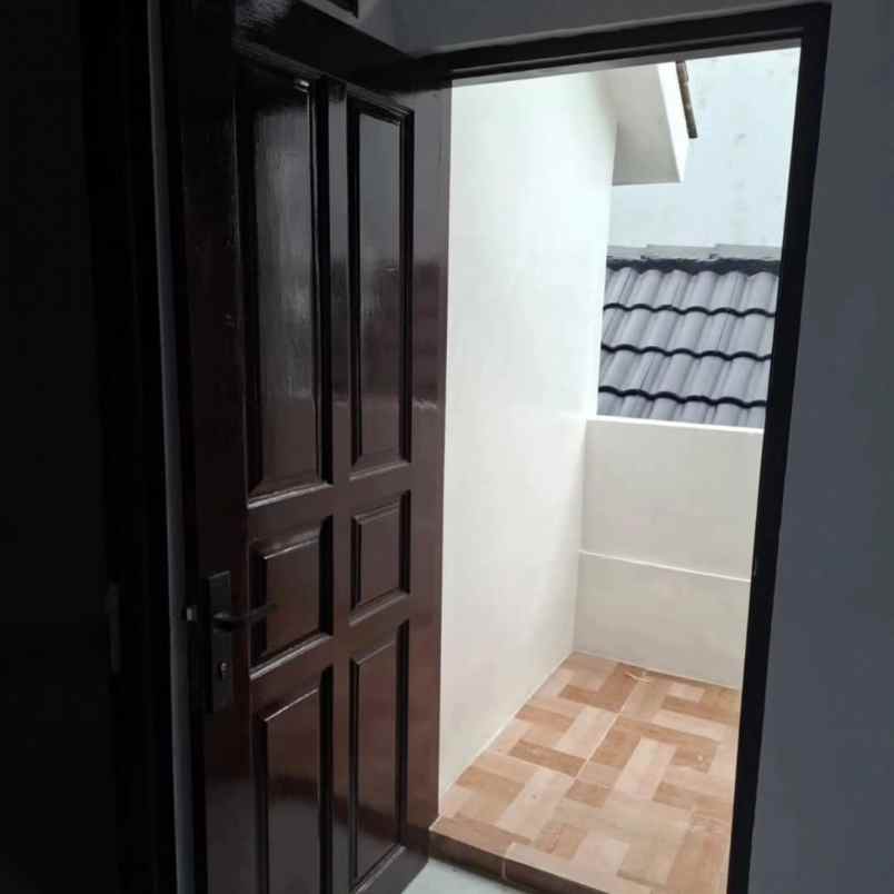 dijual rumah taman harapan baru kota