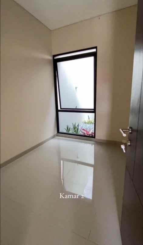 dijual rumah taman kopo indah 5