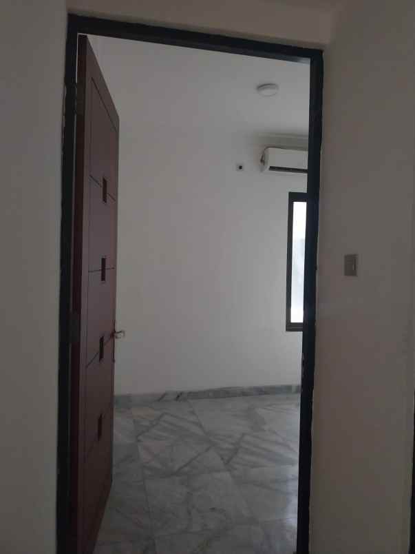 dijual rumah taman puspa raya citraland