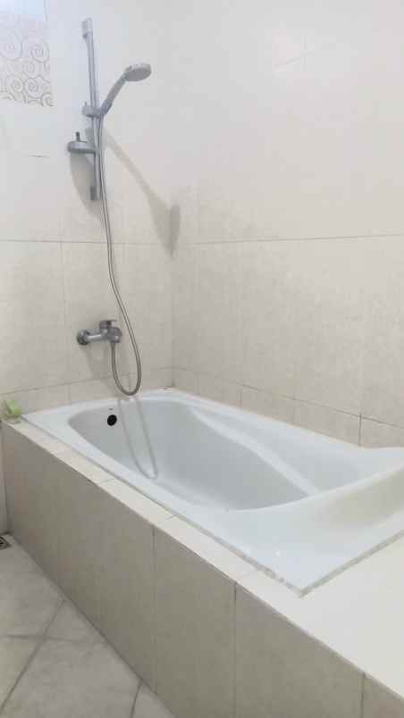 dijual rumah taman puspa raya citraland