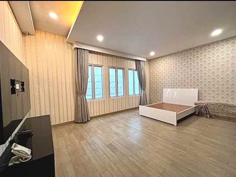 dijual rumah taman resort mediterania