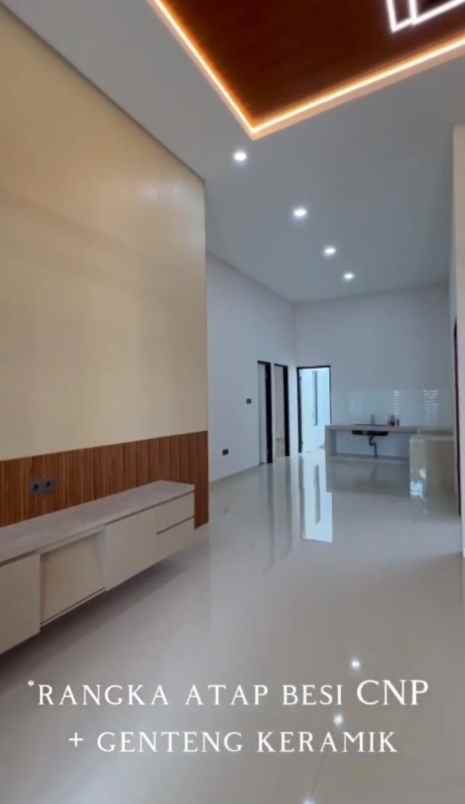 dijual rumah taman surya