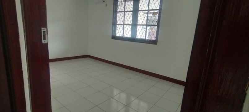 dijual rumah taman tridaya tambun