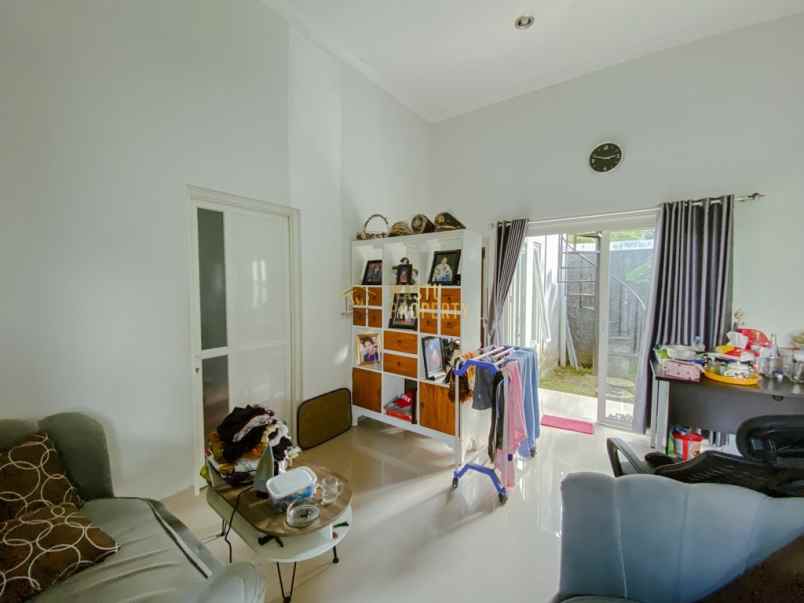 dijual rumah tamanmartani kalasan