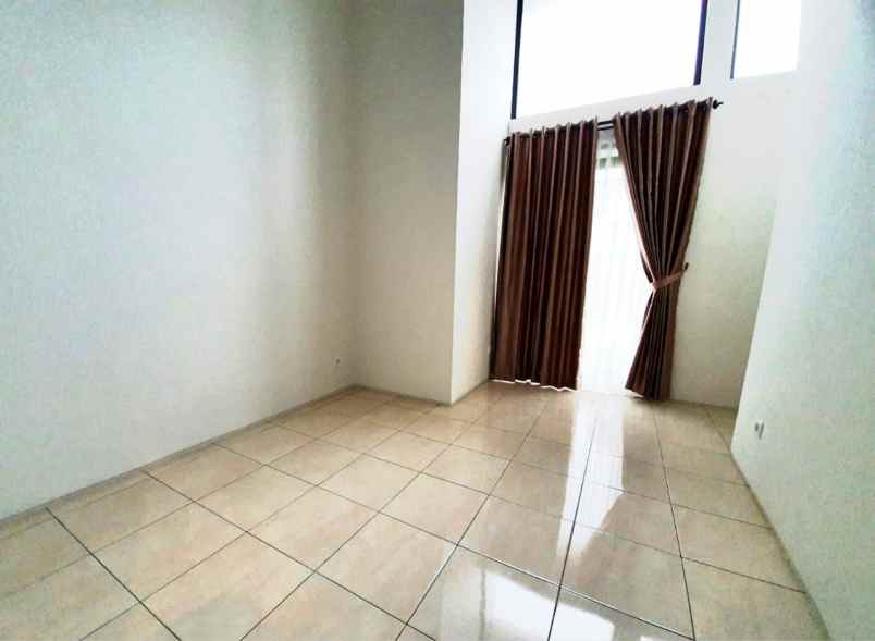 dijual rumah tatar lokacitra kota baru