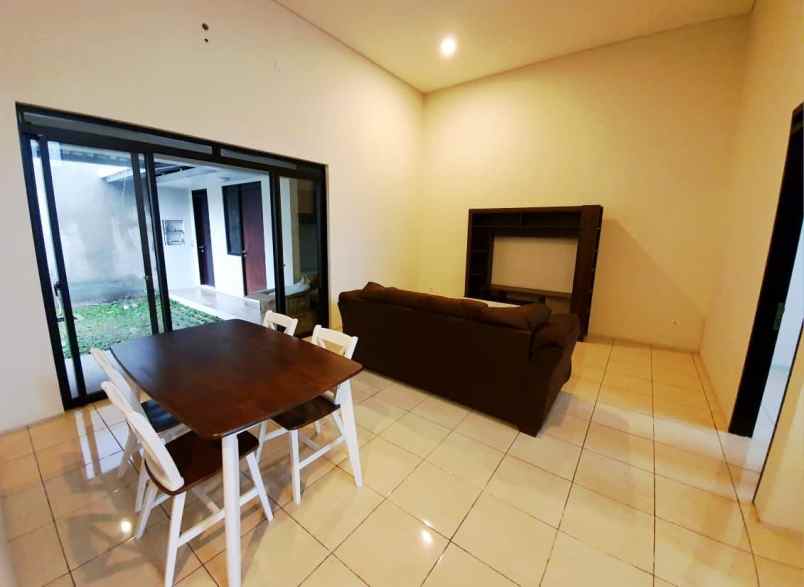 dijual rumah tatar lokacitra kota baru