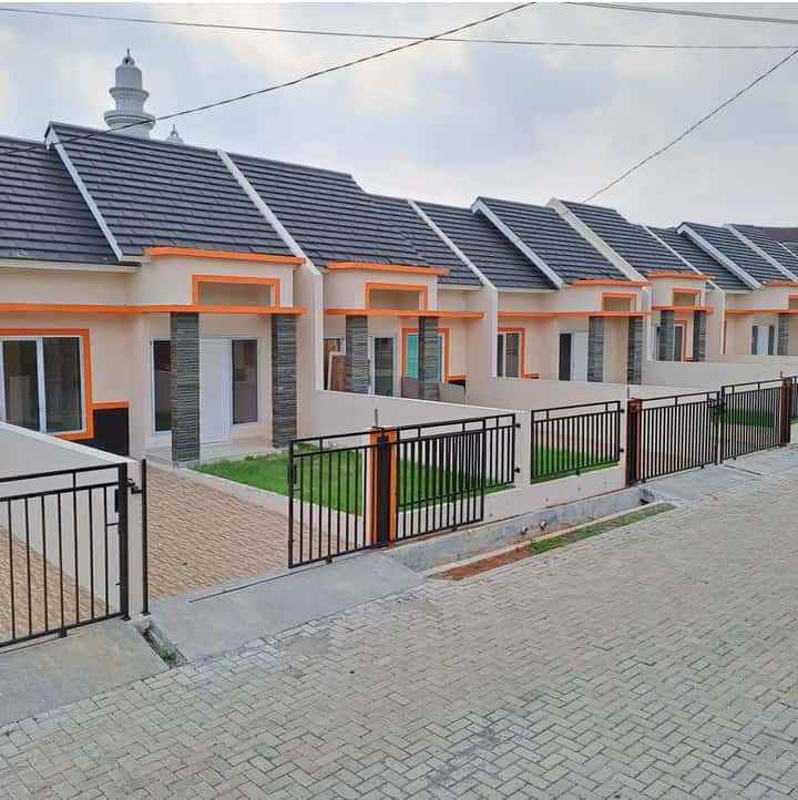 dijual rumah the grove 2 jalan raya