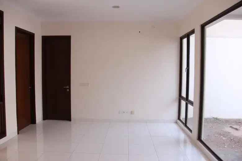 dijual rumah tinggal terawat di bsd