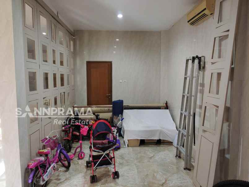 dijual rumah tirtajaya sukmajaya depok