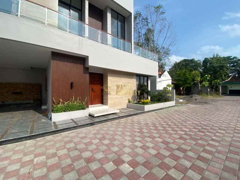 dijual rumah tobanan kemiri pengasih