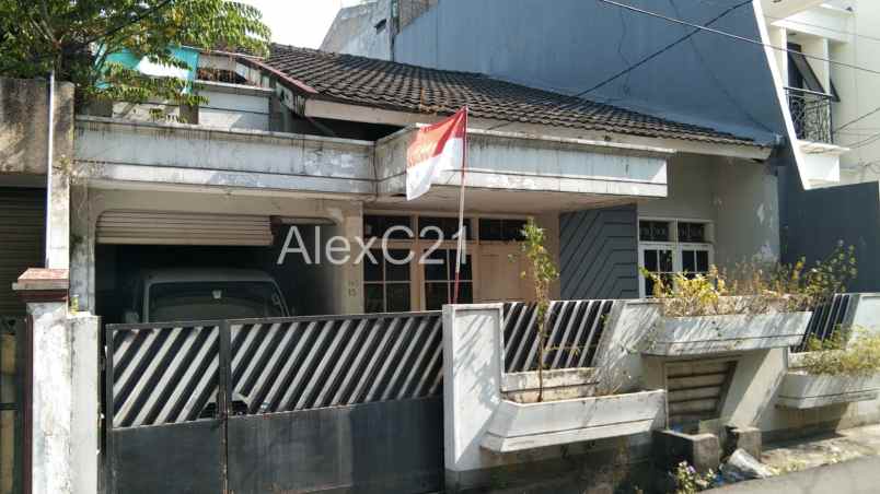 dijual rumah tomang