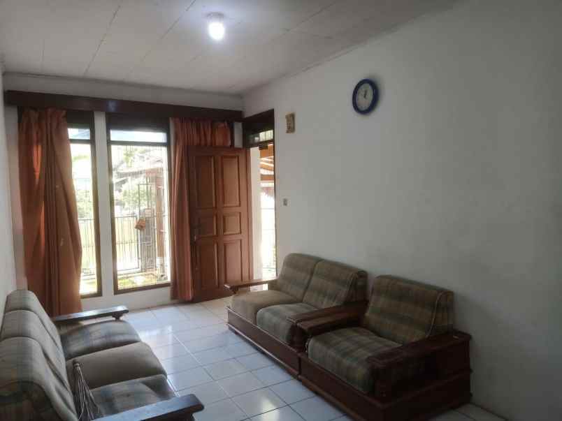 dijual rumah tubagus ismail dago kota