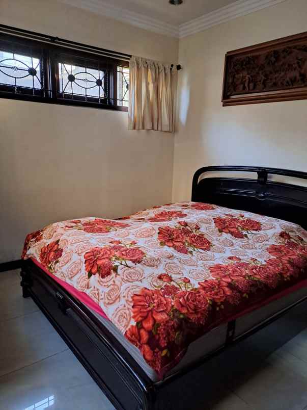 dijual rumah tubagus ismail dago kota