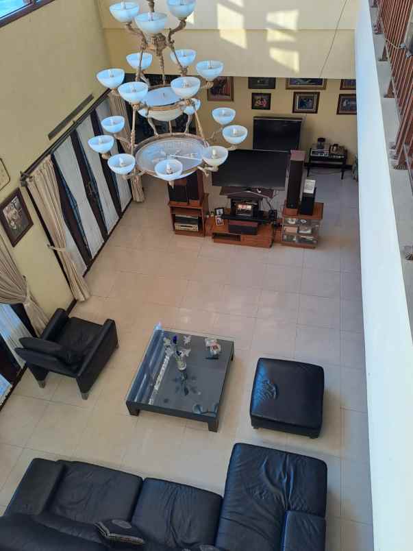 dijual rumah tubagus ismail dago kota