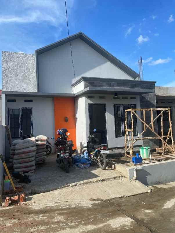 dijual rumah type 45 area bambang utoyo palembang