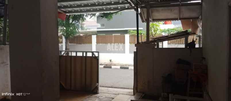 dijual rumah ujung menteng