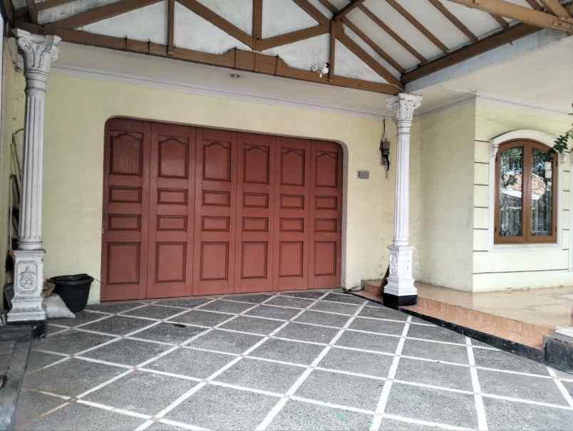 dijual rumah utan kayu