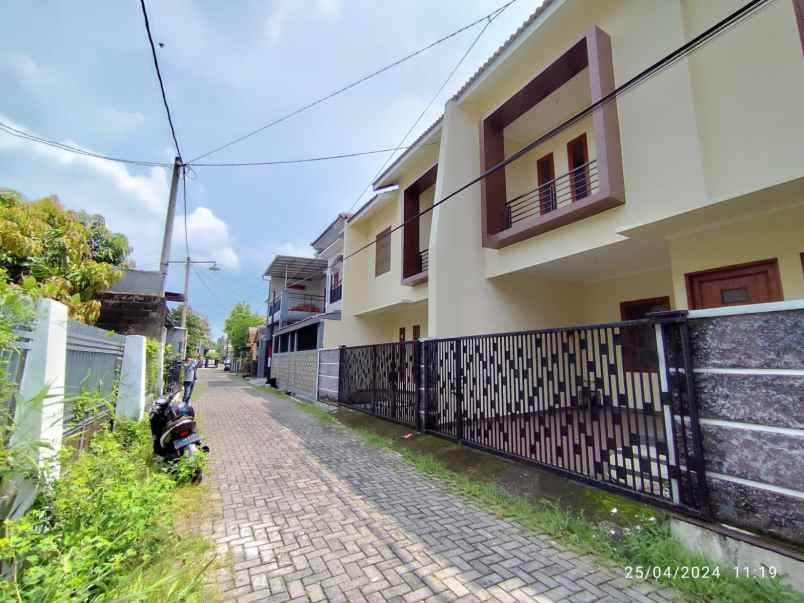 dijual rumah utara stadion maguwoharjo