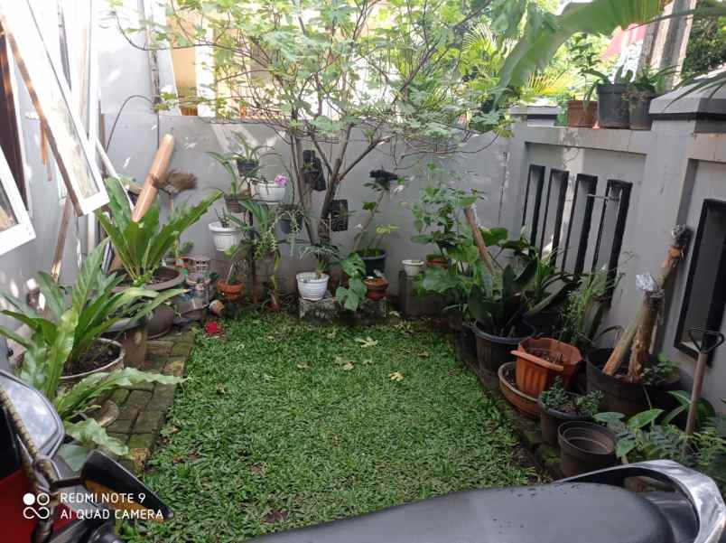 dijual rumah villa bintaro indah