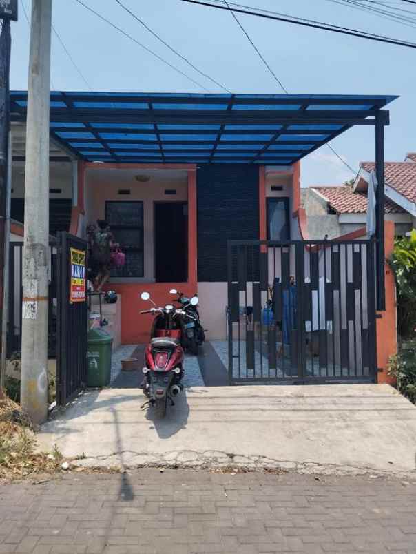 dijual rumah villa pasirwangi