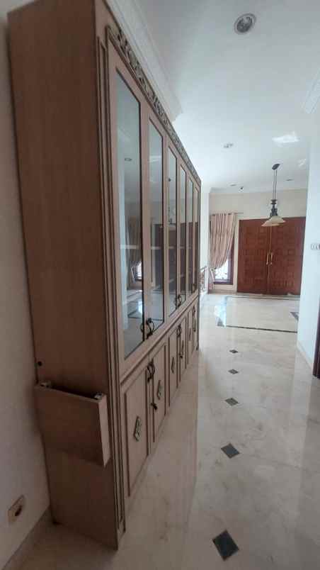 dijual rumah villa permata gading