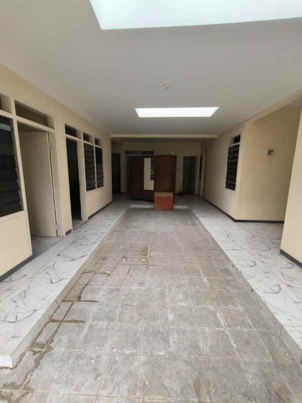 dijual rumah wisma penjaringan sari