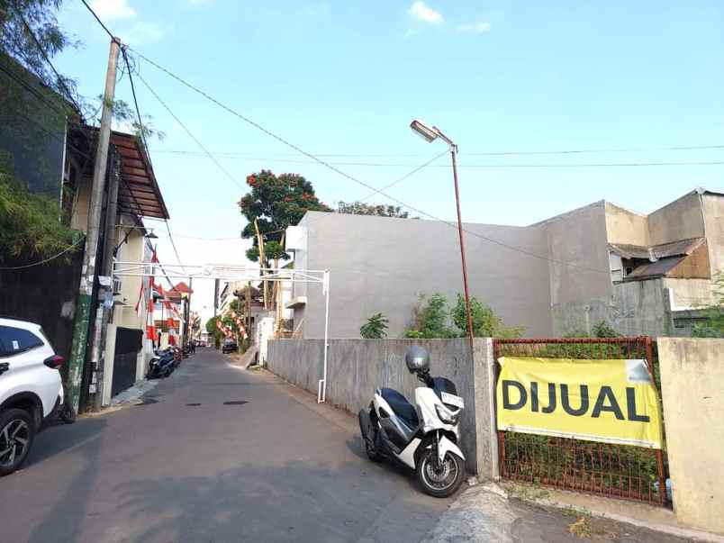 dijual tanah 100 meter dari jalan