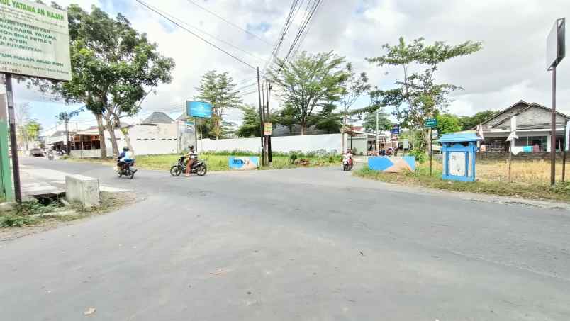 dijual tanah blotan wedomartani kec