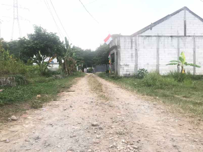 dijual tanah jalan raya meruyung