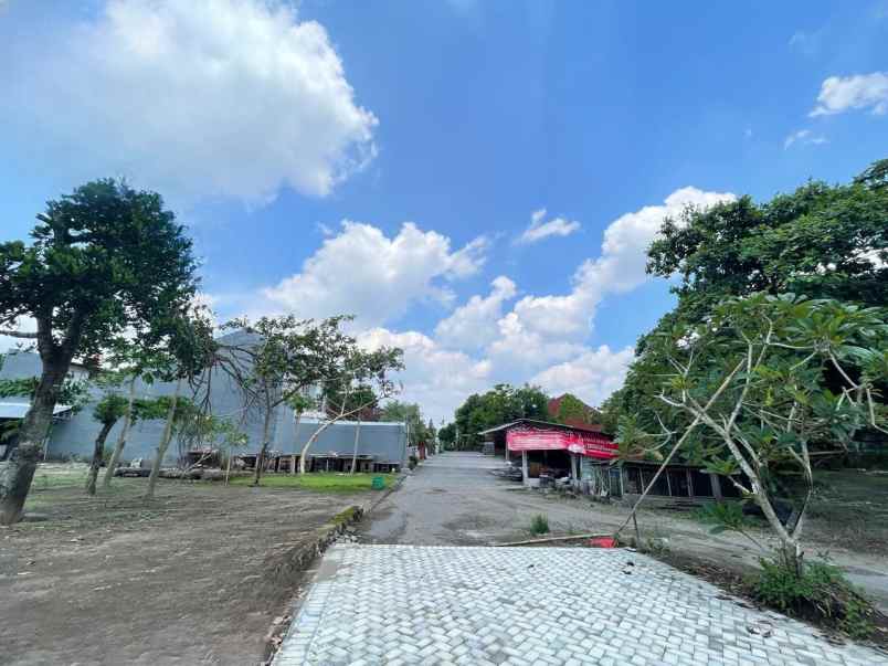 dijual tanah jl condongcatur kabupaten