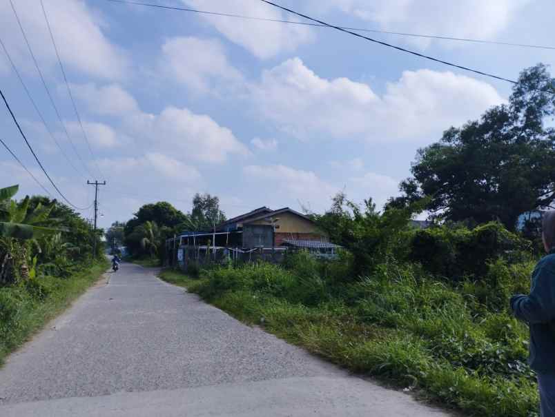 dijual tanah pinggir jalan lokasi srigading