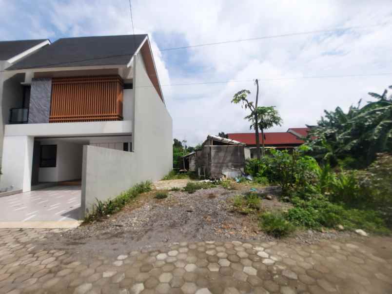 dijual tanah pugeran maguwoharjo