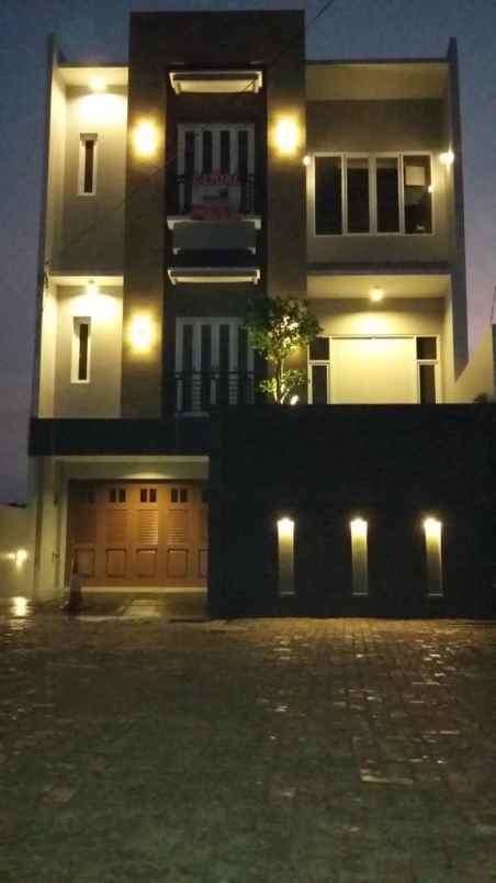 dijual townhouse eksklusive murah hanya 5 unit