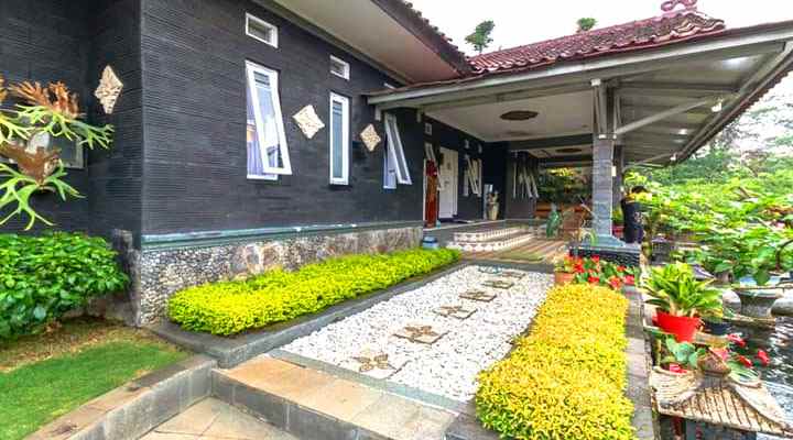 dijual villa ciater