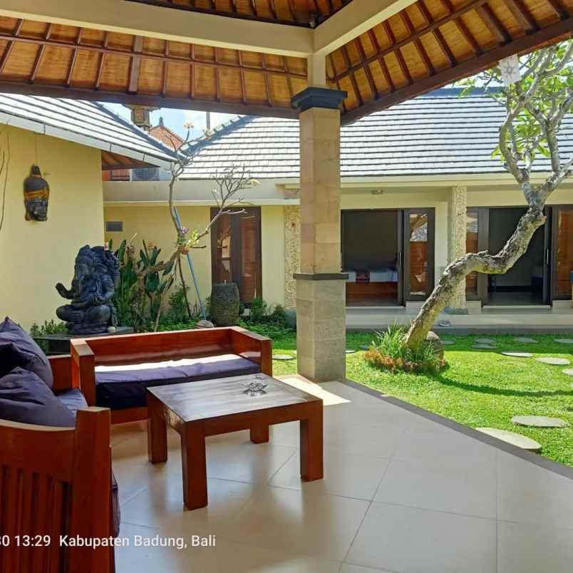 dijual villa lantai 1 seminyak bali