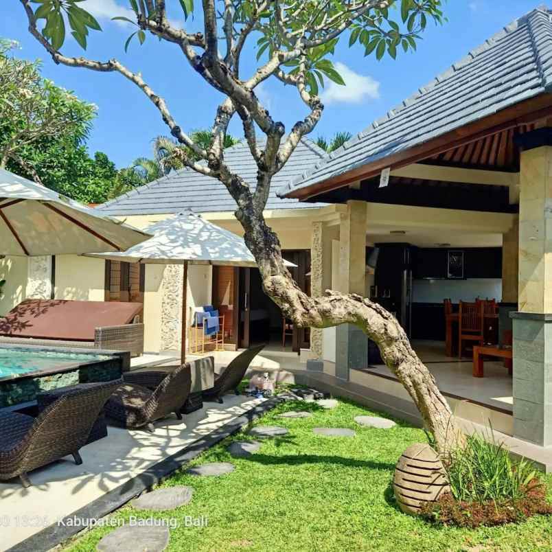 dijual villa lantai 1 seminyak bali