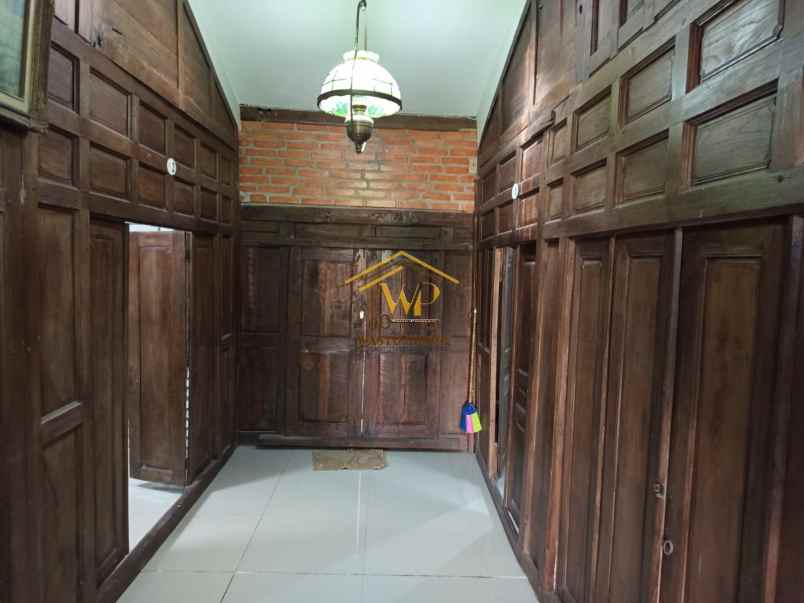 dijual villa moyudan sleman