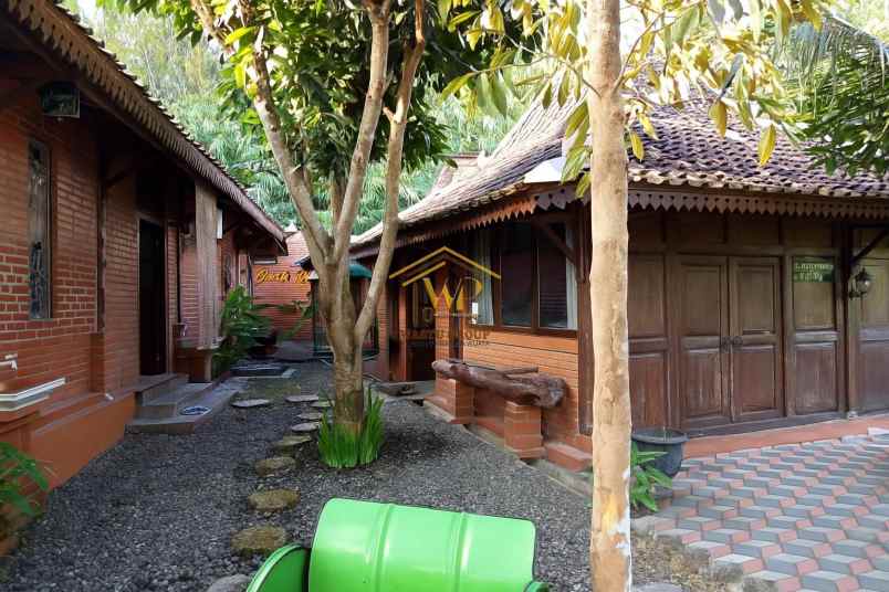 dijual villa moyudan sleman