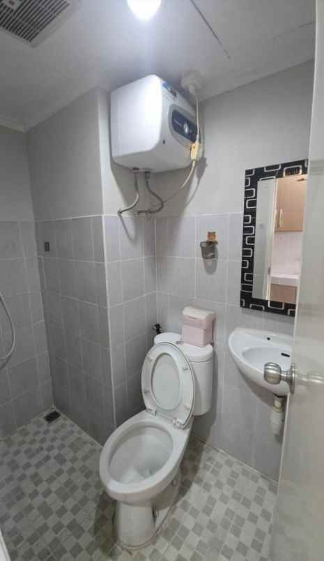 disewakan apartemen puncak kertajaya tower b