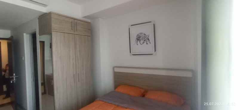 disewakan apartemen studio furnished dekat binus alsut