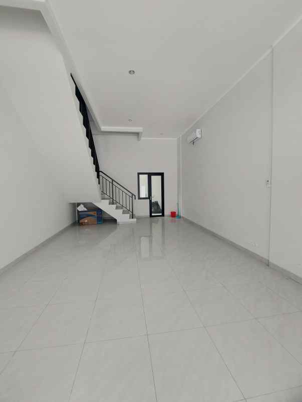 disewakan ruko gudang kantor ruko crystal summarecon bekasi