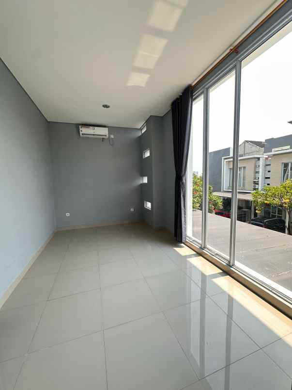 disewakan rumah cluster yarra jgc jakarta