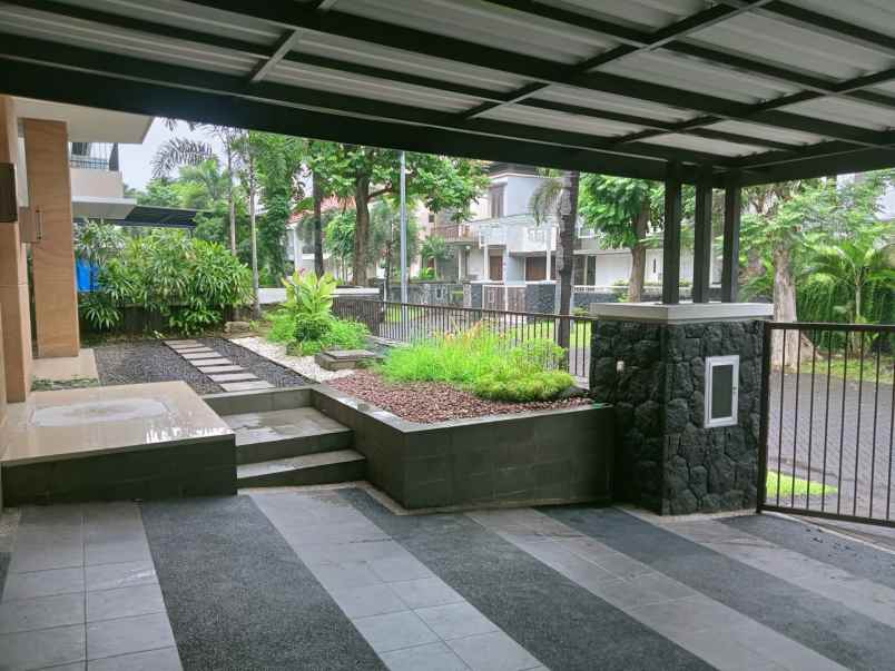 disewakan rumah graha famili wiyung
